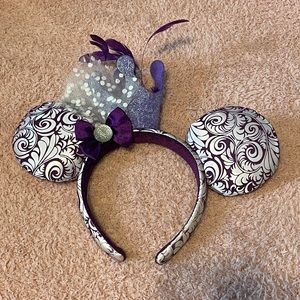 Disney Minnie Ears Purple White Mardi Gras